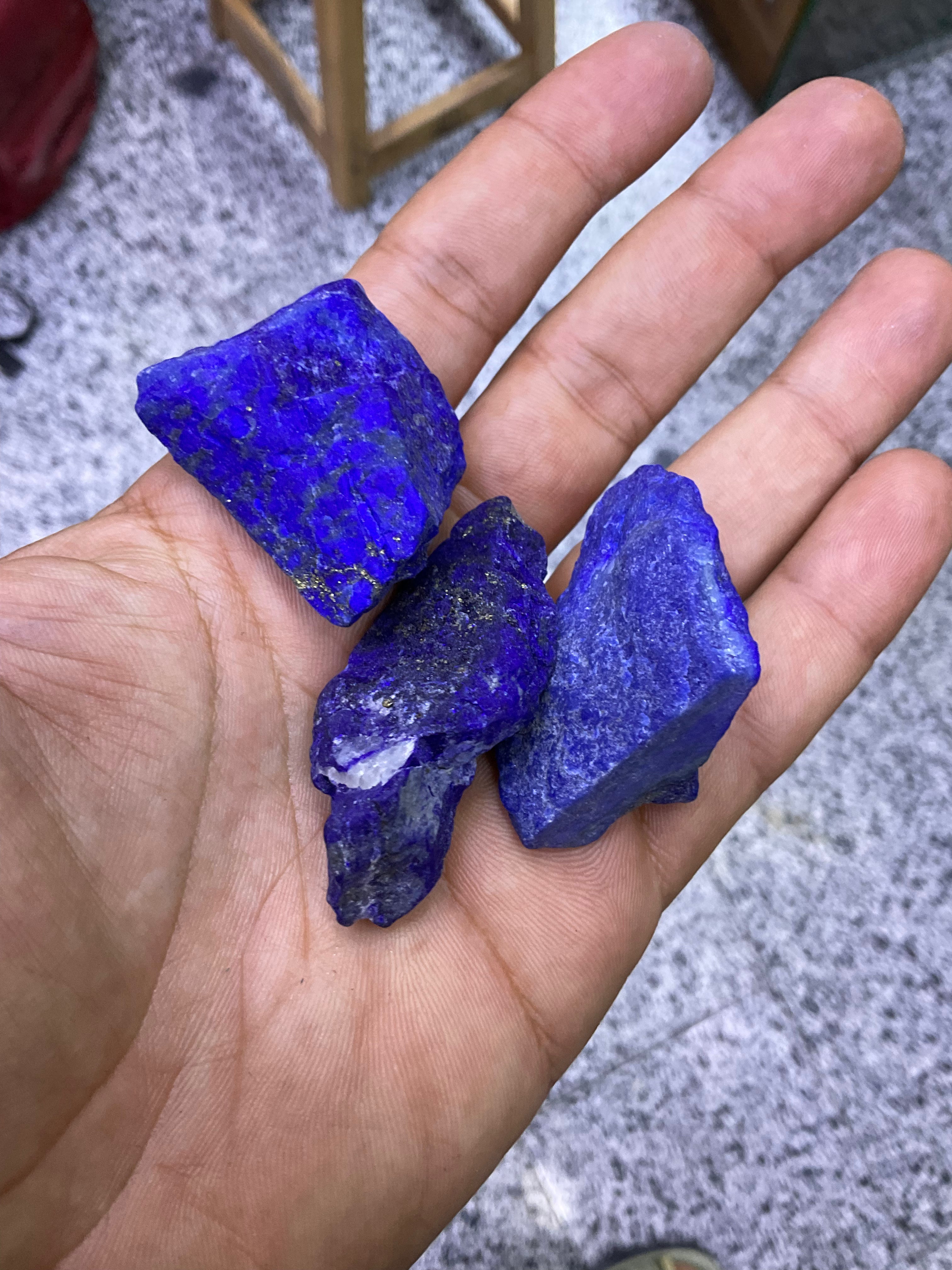 Lapis HQ rough stone