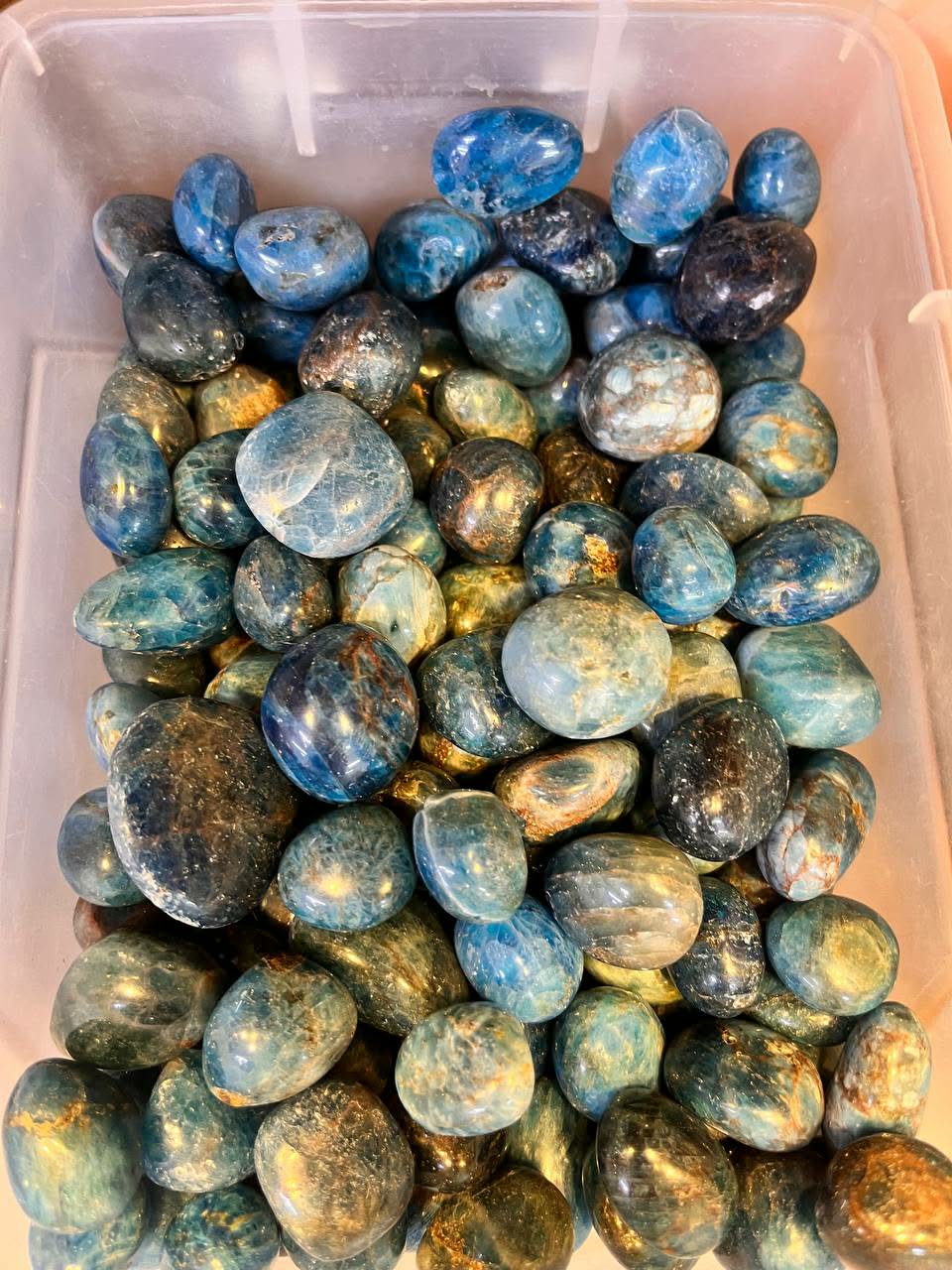 Apatite tumble stone